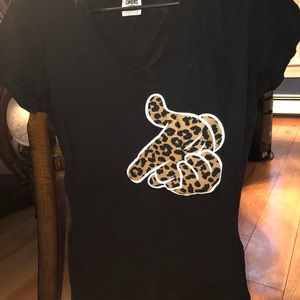 Crooks Black & Cheetah t-shirt. Brand: Crooks. Size: Medium